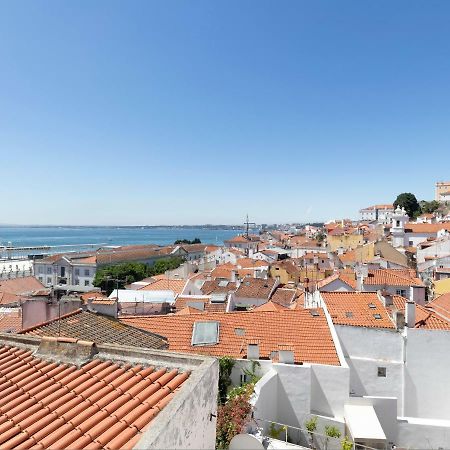 Lisbon Alfama Street View Apartment Bagian luar foto