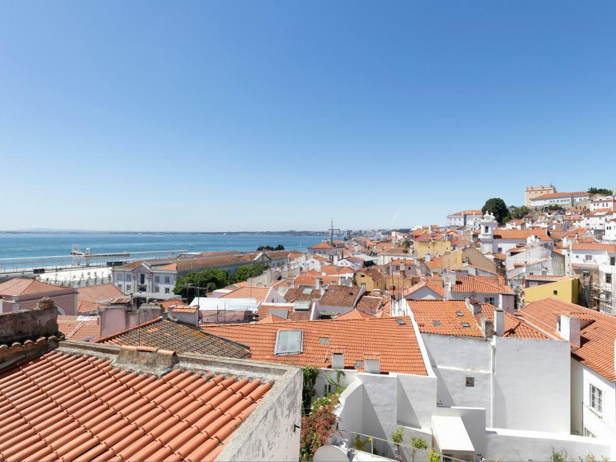 Lisbon Alfama Street View Apartment Bagian luar foto